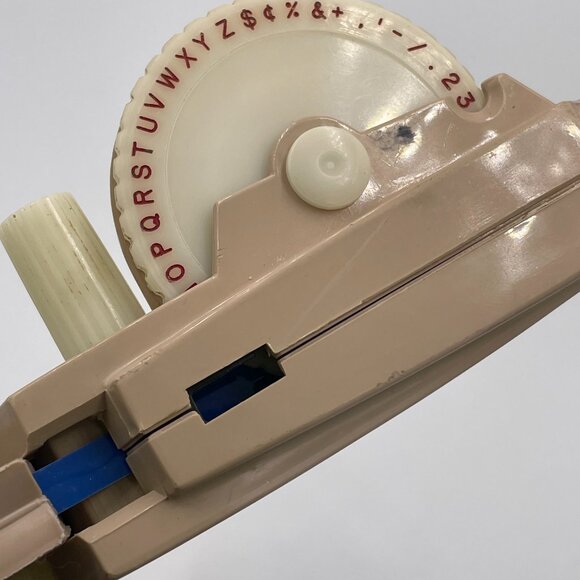 Vintage DYMO Label Maker Beige Tan With Partial Blue Roll Tape - Picture 8 of 10
